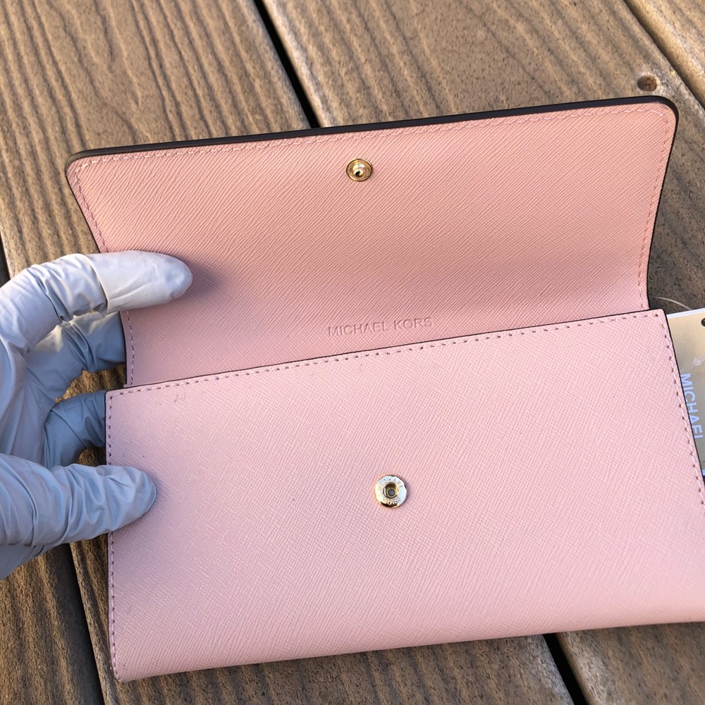 NWT Michael Kors jet set carryall wallet reserved - Picture 4 of 6